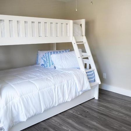 Villa Hosting New à Tampa Extérieur photo