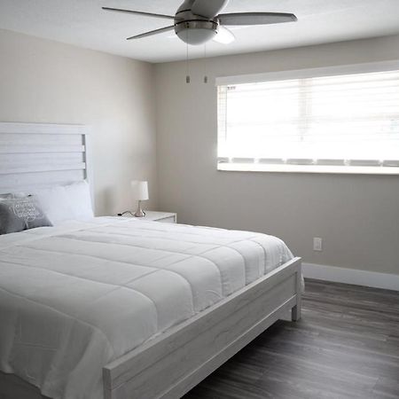 Villa Hosting New à Tampa Extérieur photo